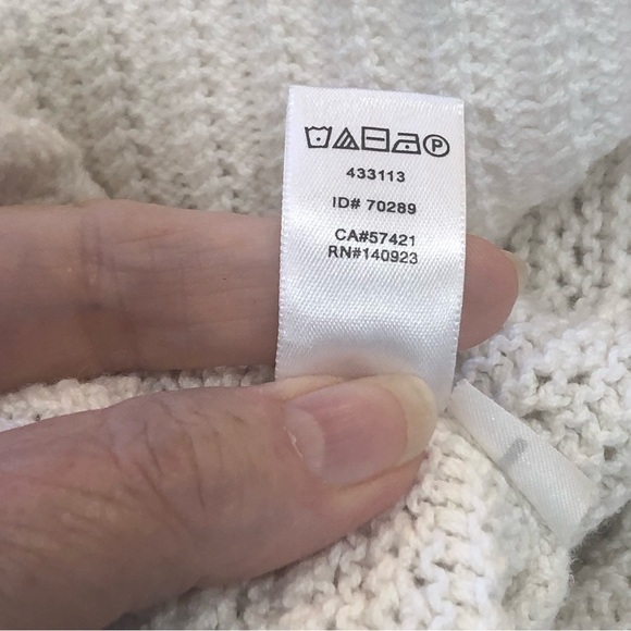 Ann Taylor Loft Size M cotton pullover white boxy slightly cropped sweater - Picture 7 of 7